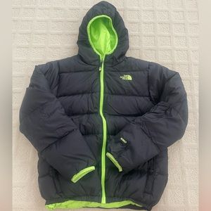 Boys reversible North Face 550 size Large